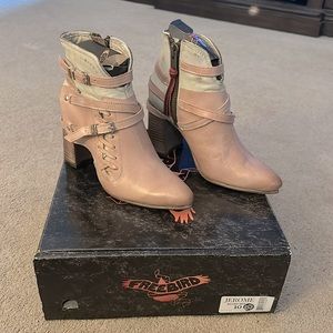 Freebird by Steven Jerome Booties, Blush, NIB, Sz 10